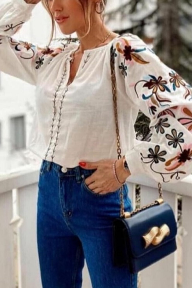 New Model Pamuklu Dokuma Kumaş Nakışlı Gömlek