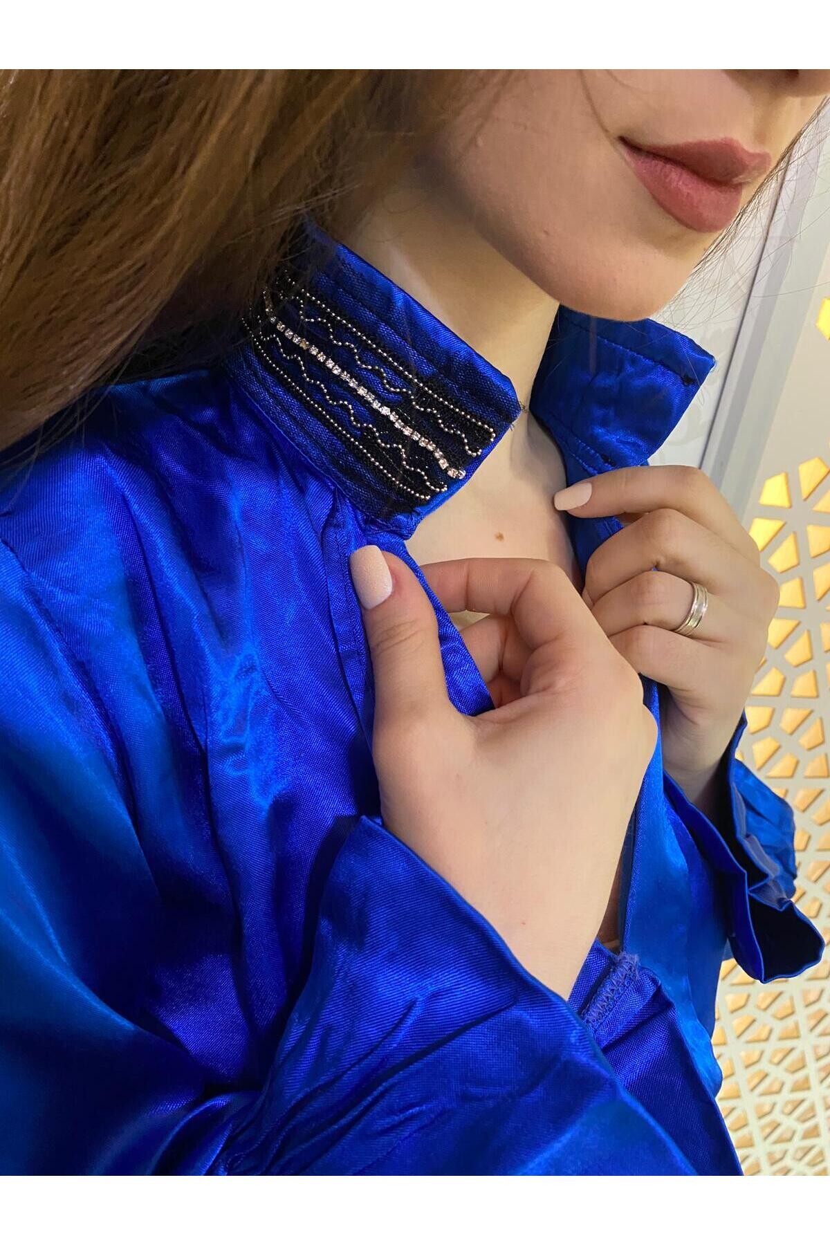 Saten Kumaş İthal Taş Aksesuarlı Gömlek