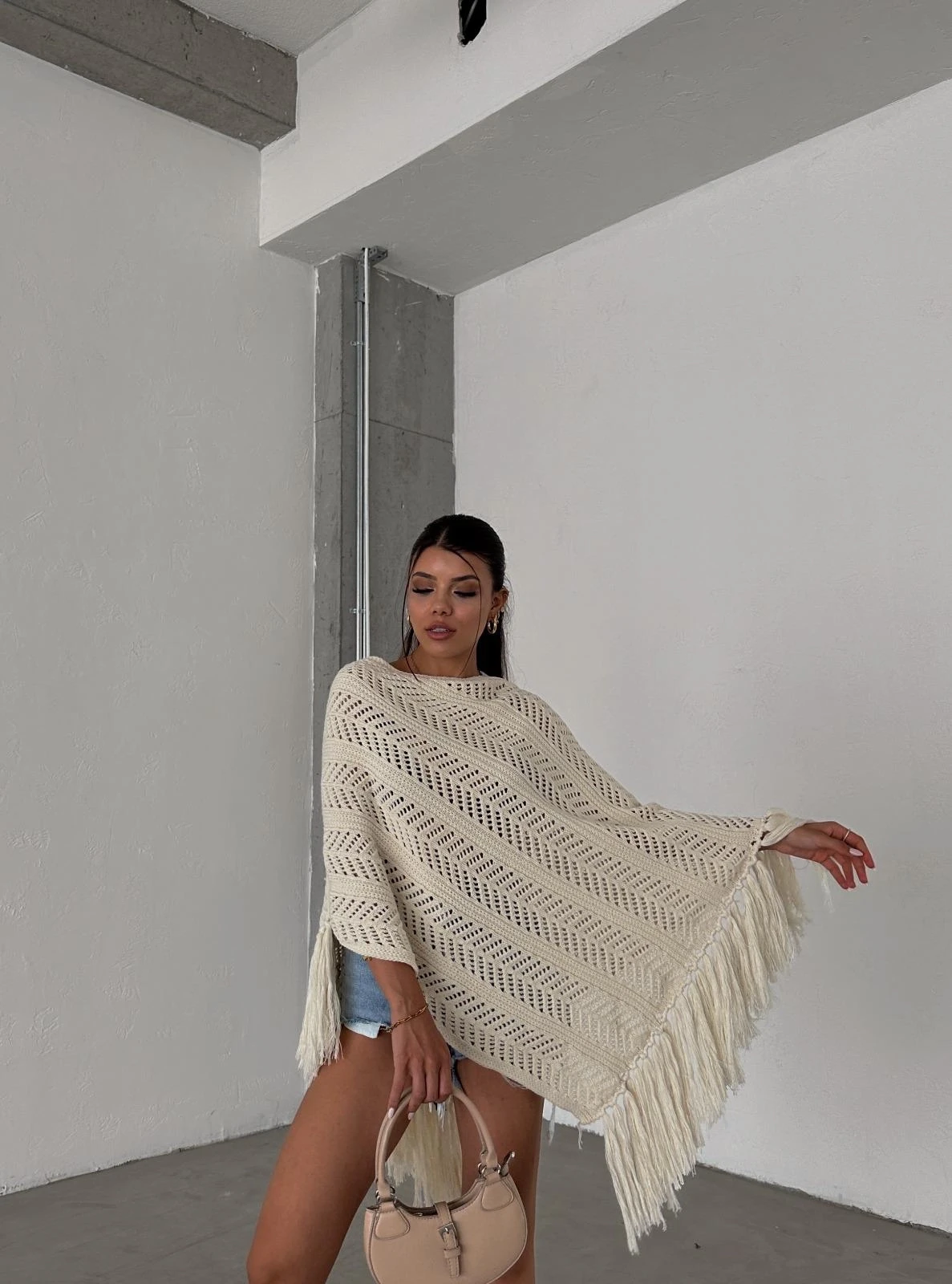 Z@R@  Model Püsküllü Triko Panço