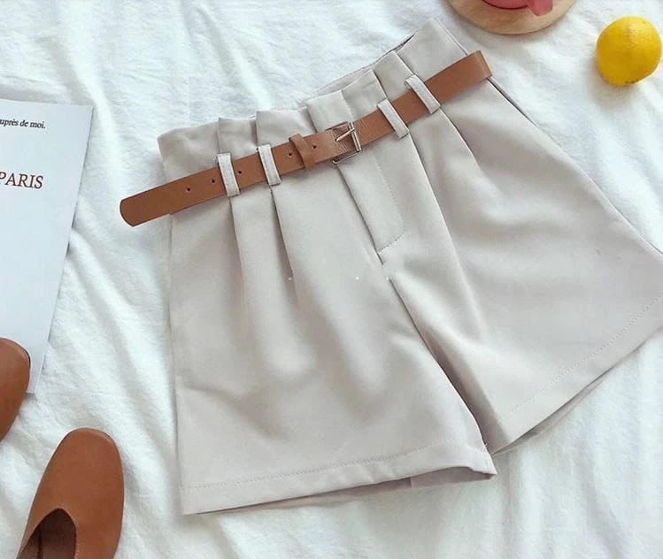 Atlas Kumaş Kemerli Şort