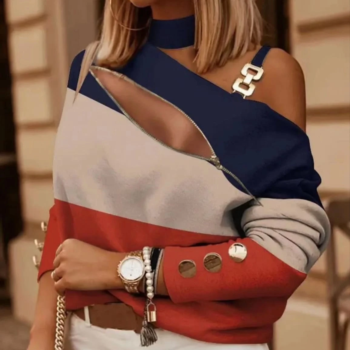 Atlas Kumaş Omzu Tokalı Yakası Fermuarlı  Tasarım Bluz