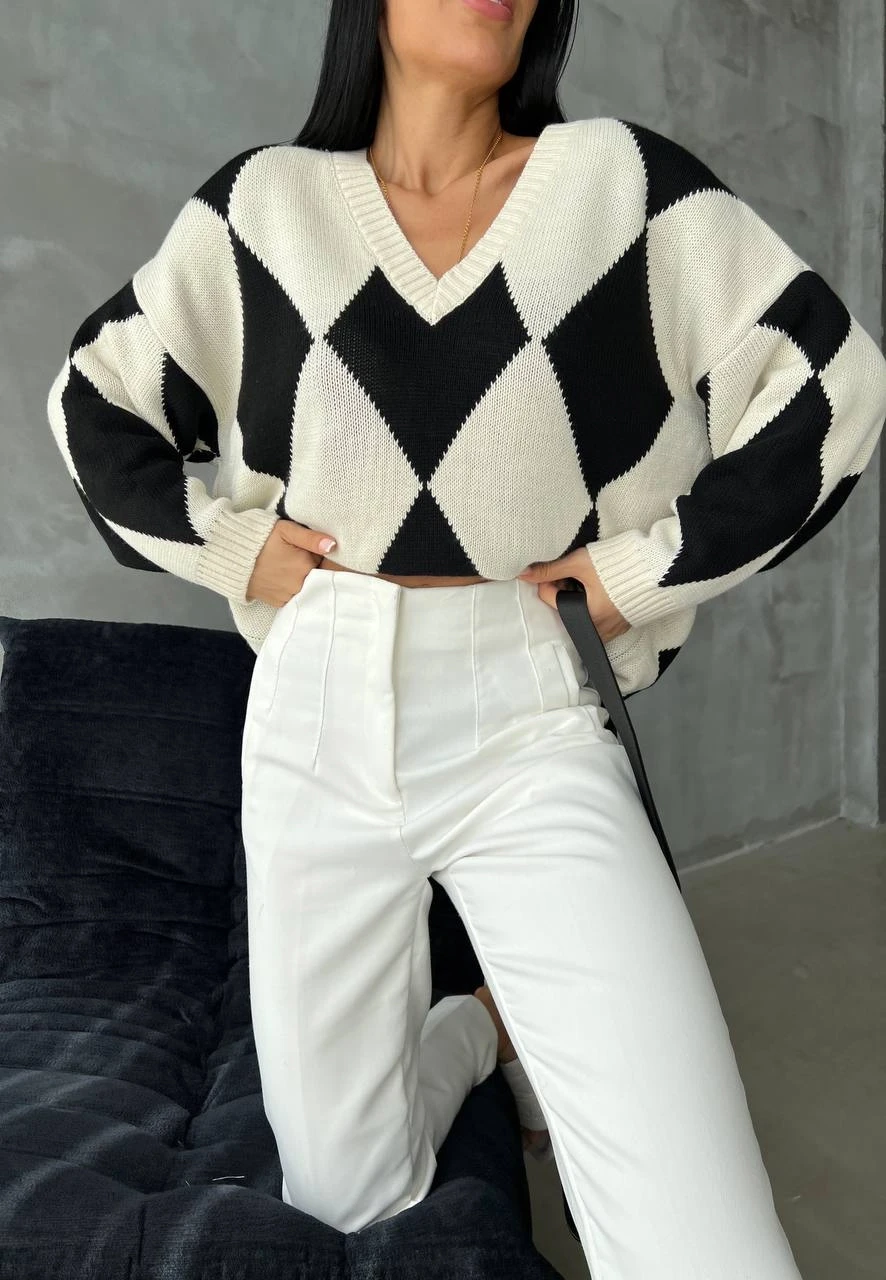 Baklava Desen ve Yaka Triko