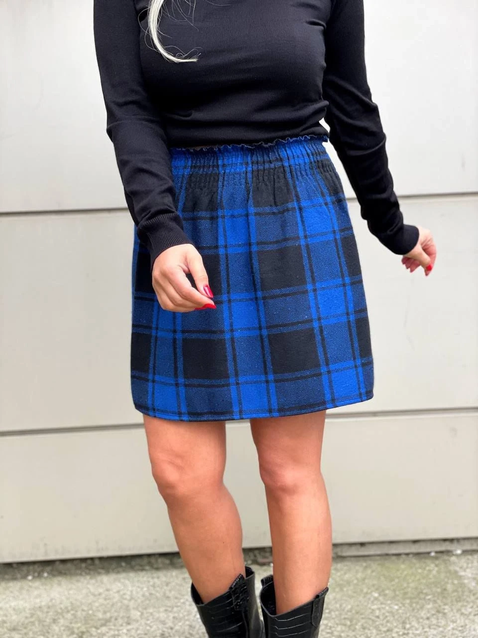 Beli Lastikli Kaşe Etek