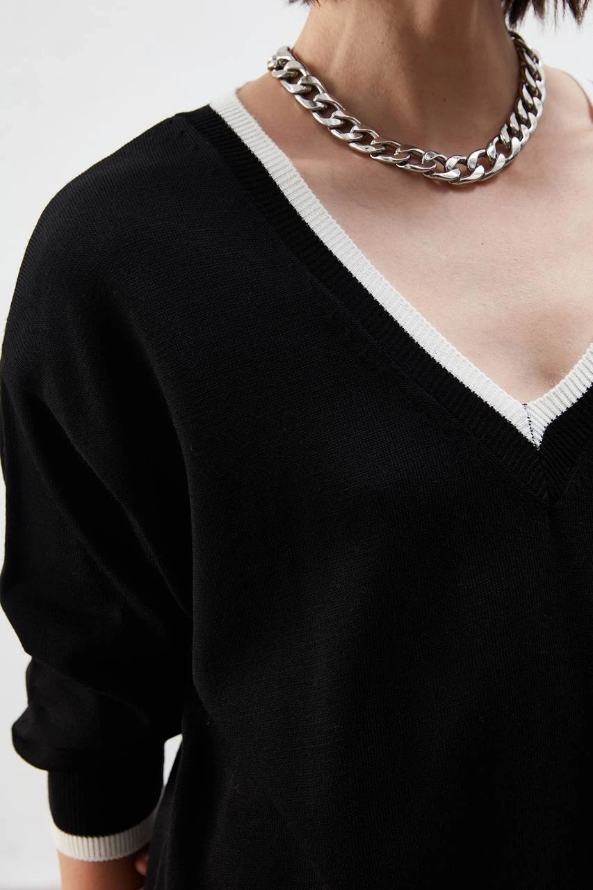 Biyeli V yaka Triko Kazak