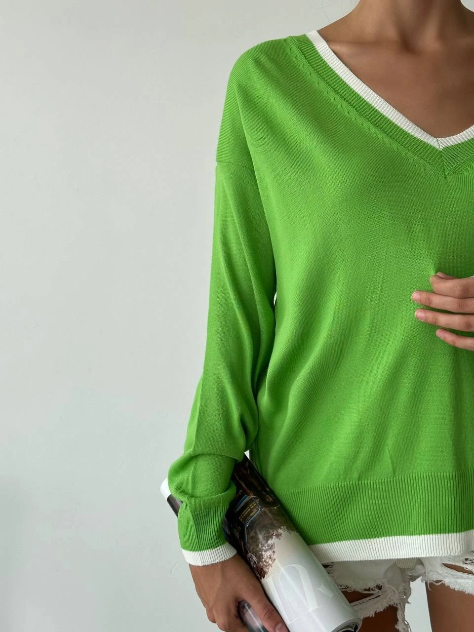 Biyeli V yaka Triko Kazak