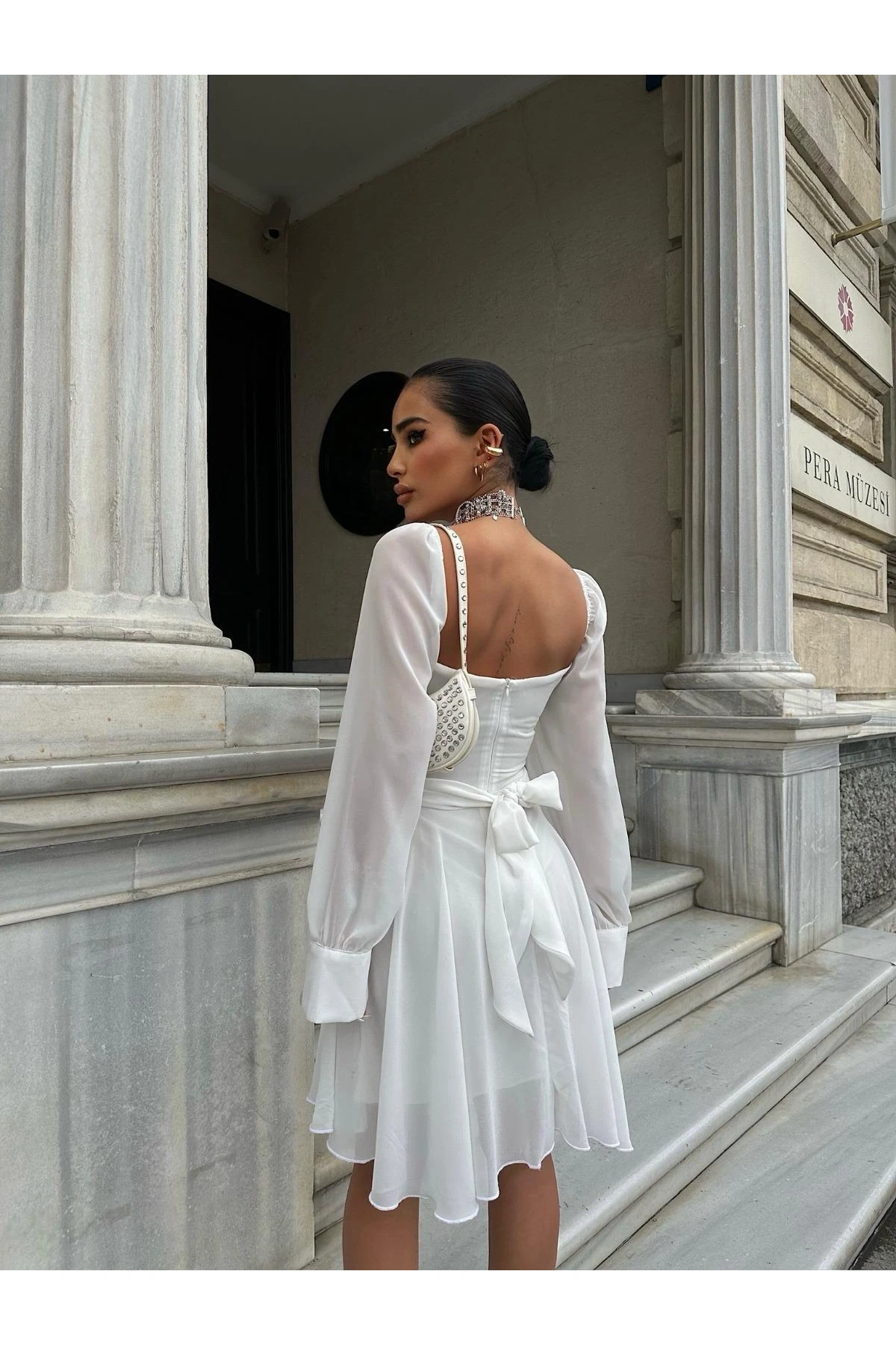 Büzgülü Fırfır Detaylı  Şifon Elbise