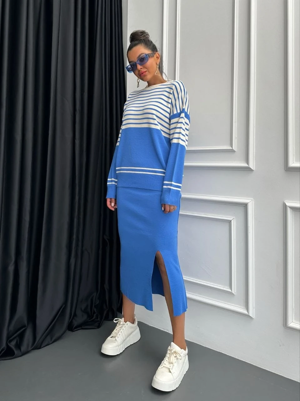 Çizgili Yırtmaçlı Triko Takım