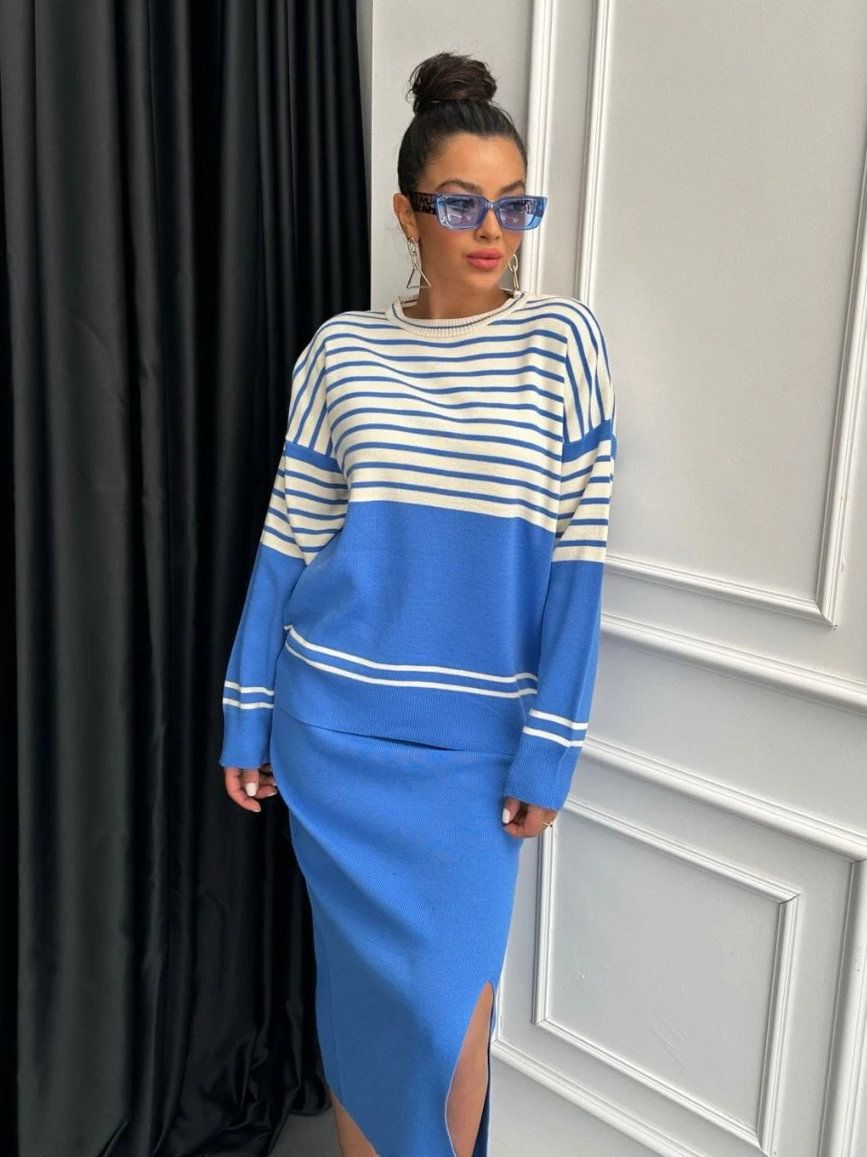 Çizgili Yırtmaçlı Triko Takım