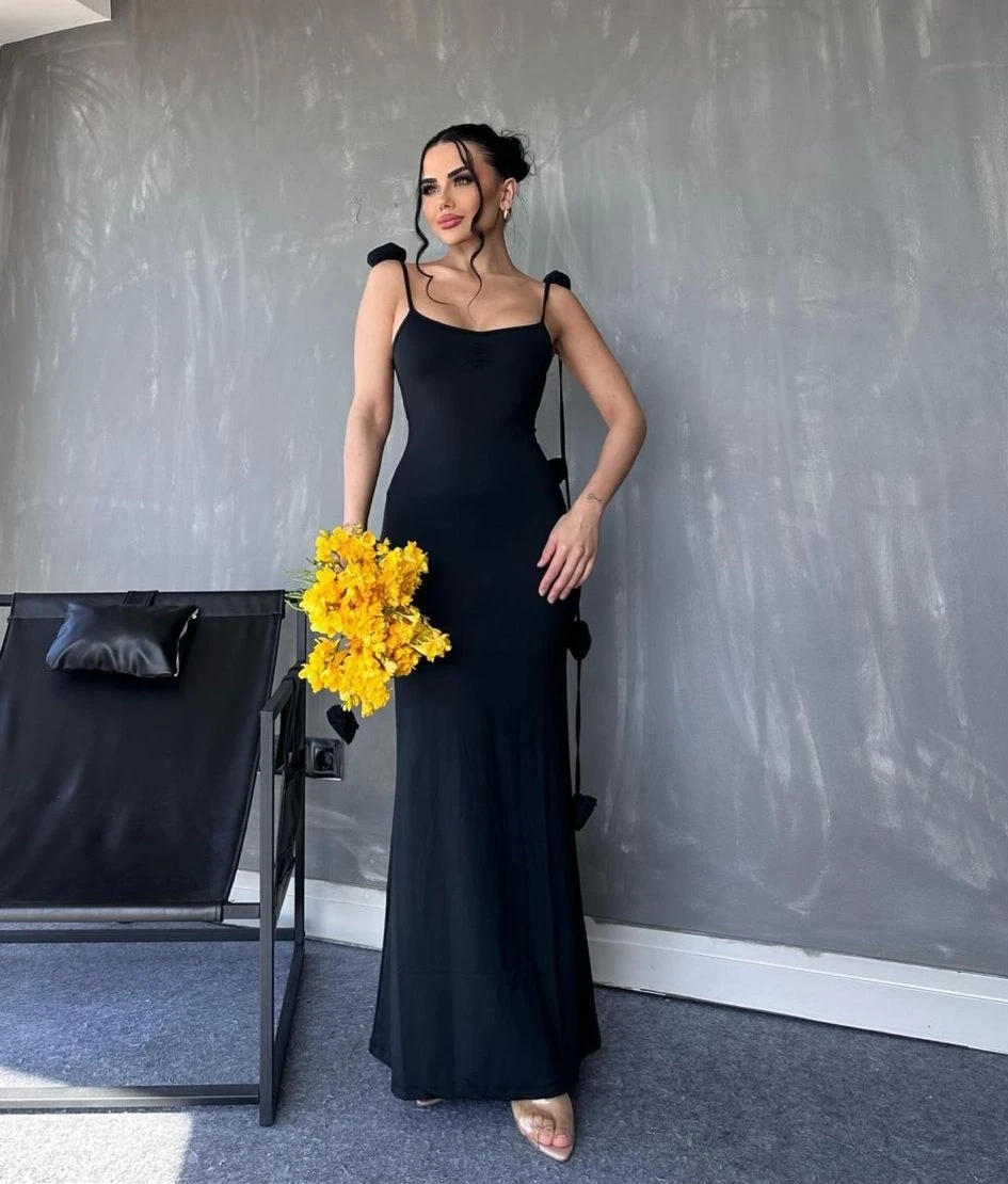 Dalgıç Kumaş Gül Detaylı Elbise