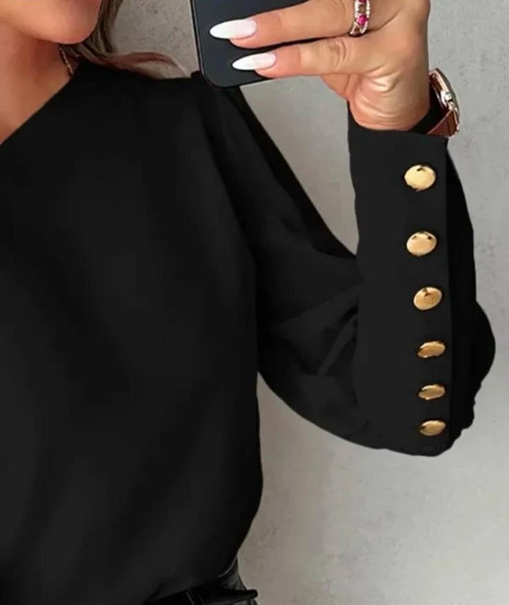 Dalgıç Kumaş Toka ve Düğme Detaylı Bluz