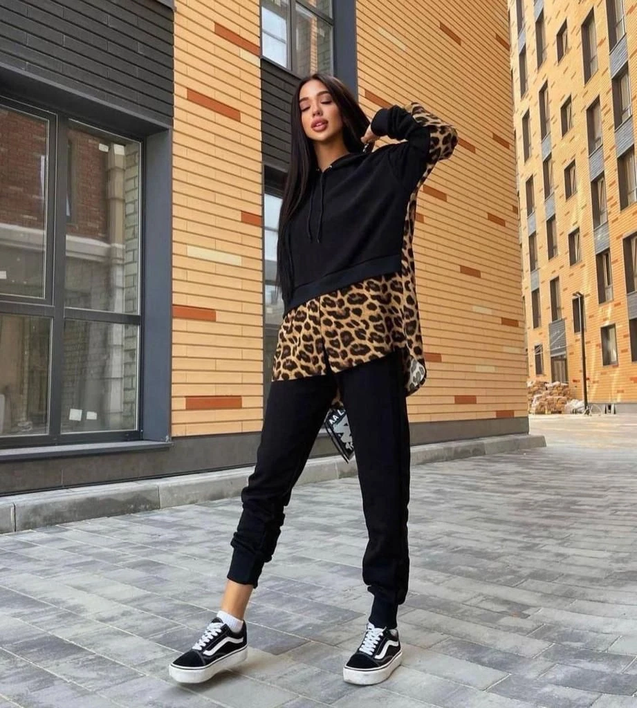 Dalgıç Ve Jesika  Kumaş Leopar Garnili Takım