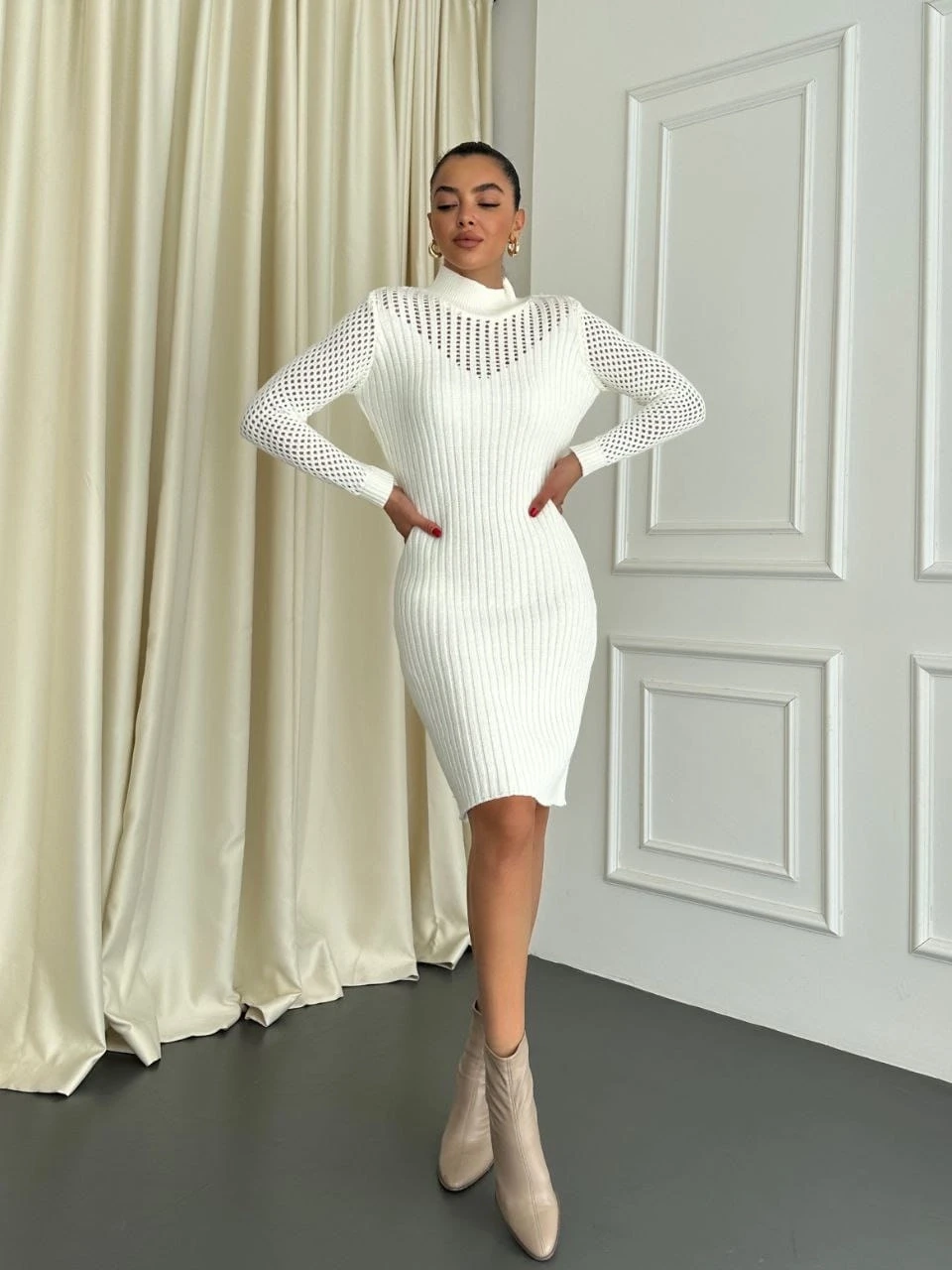 Delikli Model Triko Elbise