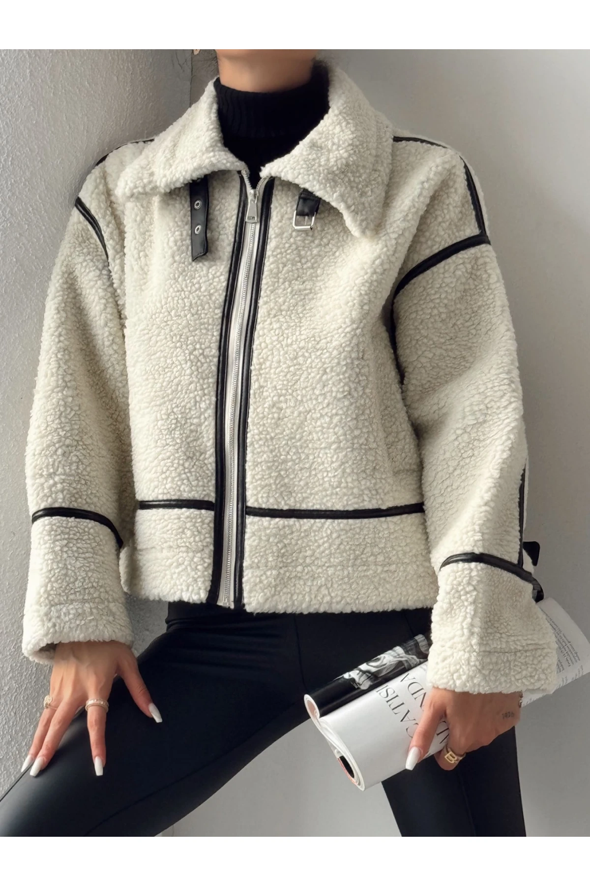 Deri Biyeli Peluş Mont