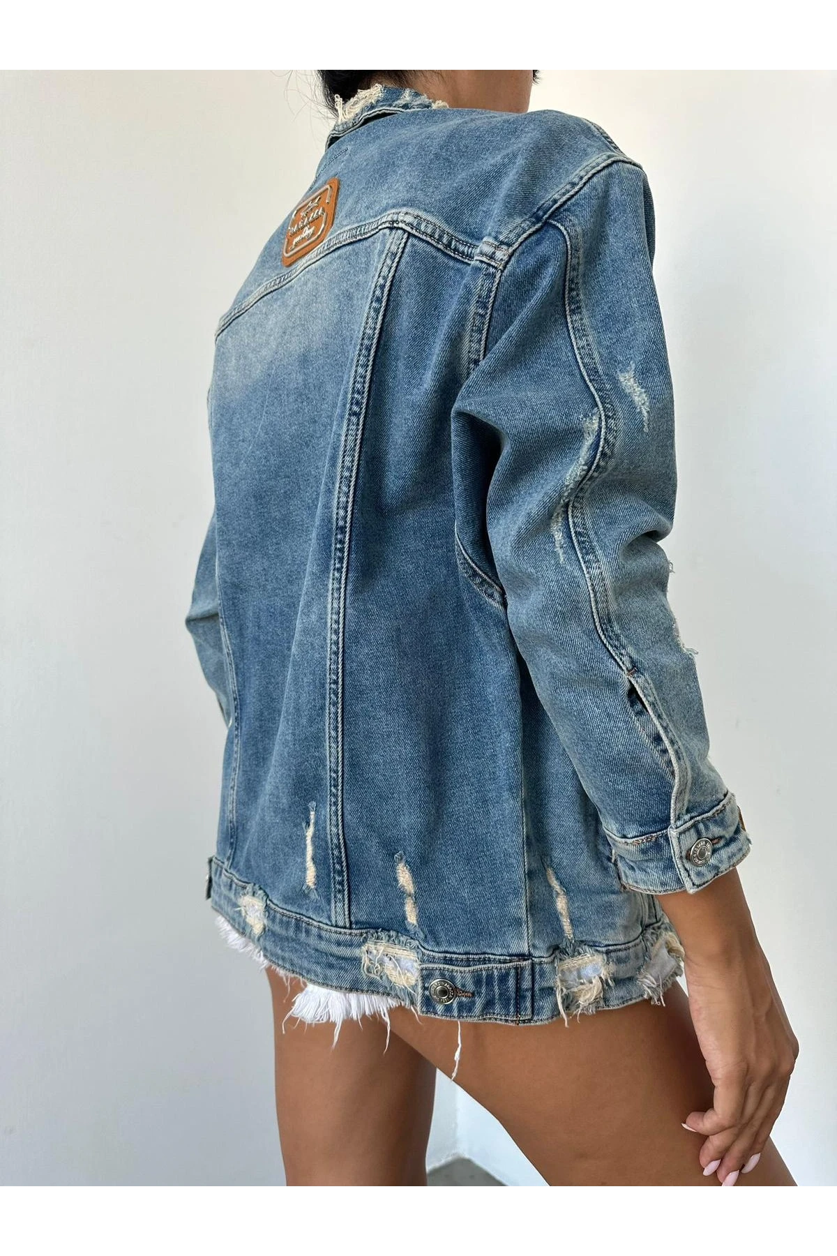 Deri Zincir ve Kol Manşet Deri Detay Denim Kot Ceket