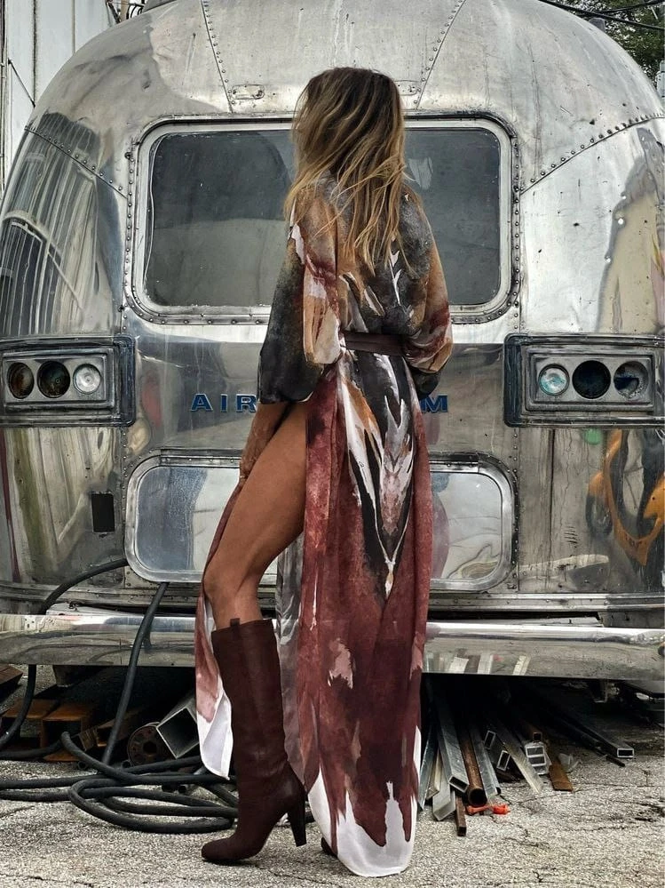 Desenli Yanları Yırtmaçlı Tül Pareo