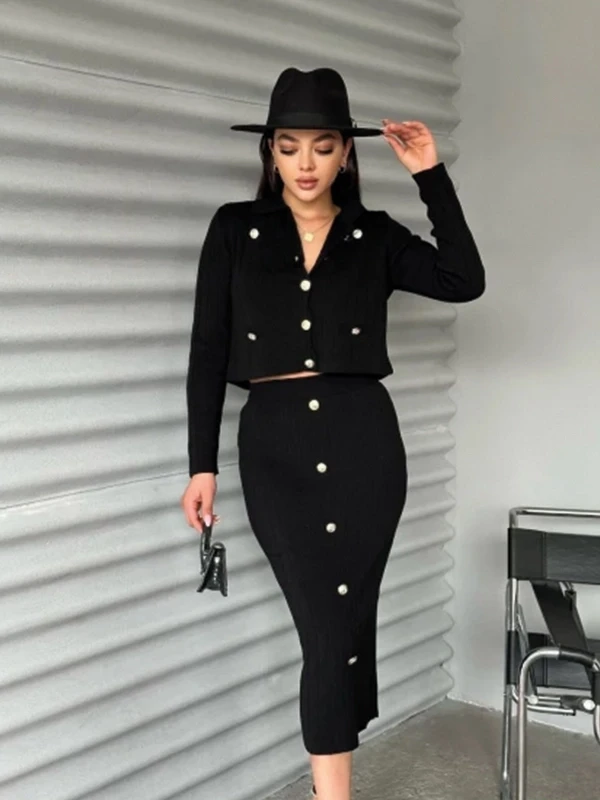 Düğme Detaylı Etek Triko Takım