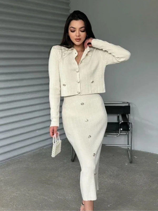 Düğme Detaylı Etek Triko Takım