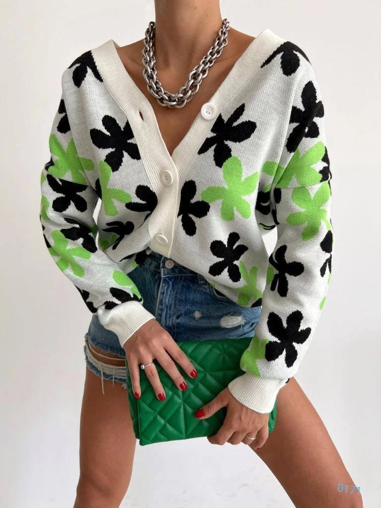 Düğmeli Triko Hırka