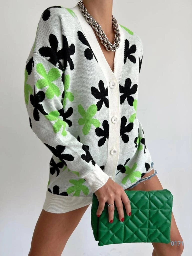 Düğmeli Triko Hırka