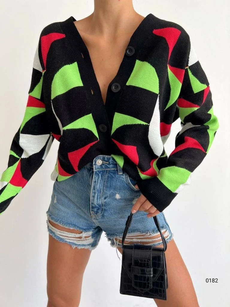 Düğmeli  Triko  Hırka