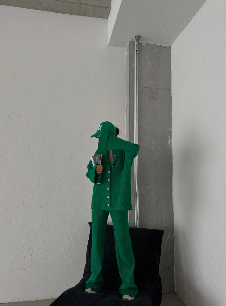 Düğmeli Triko Takım