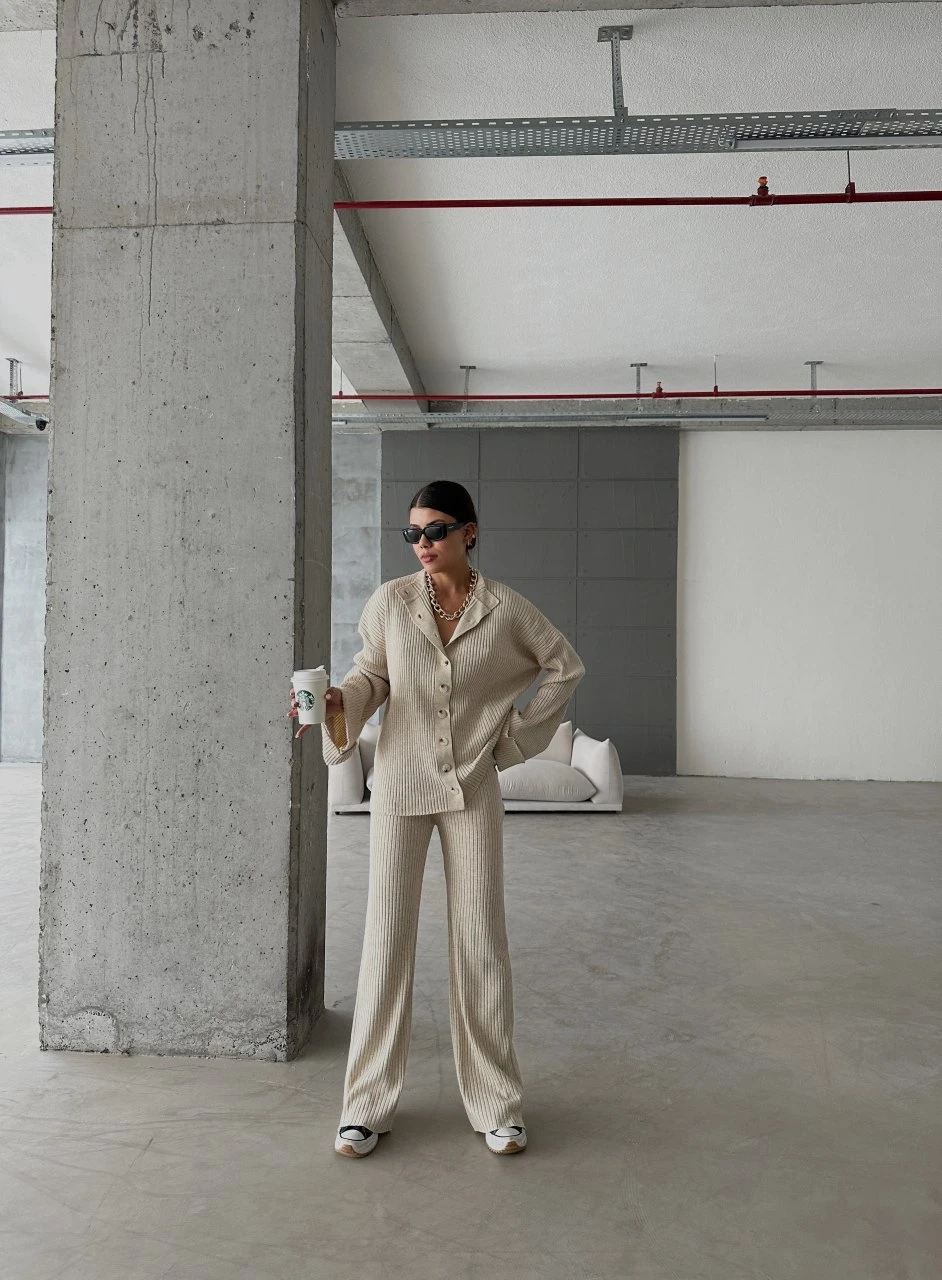 Düğmeli Triko Takım