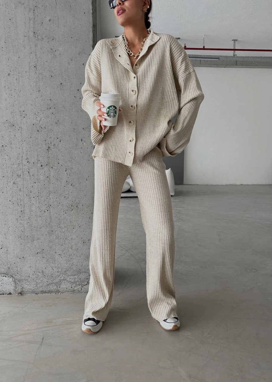 Düğmeli Triko Takım