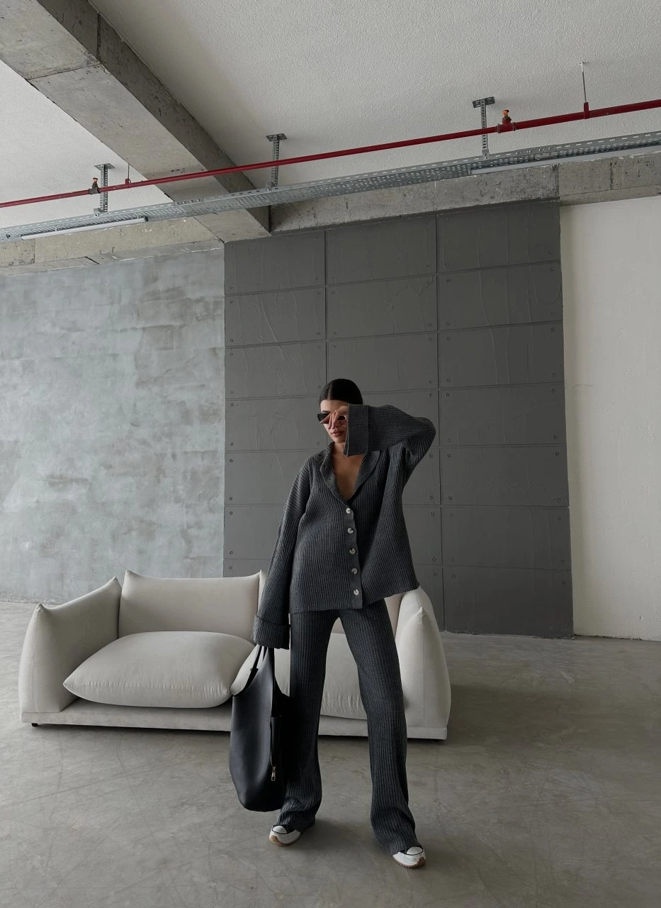 Düğmeli Triko Takım