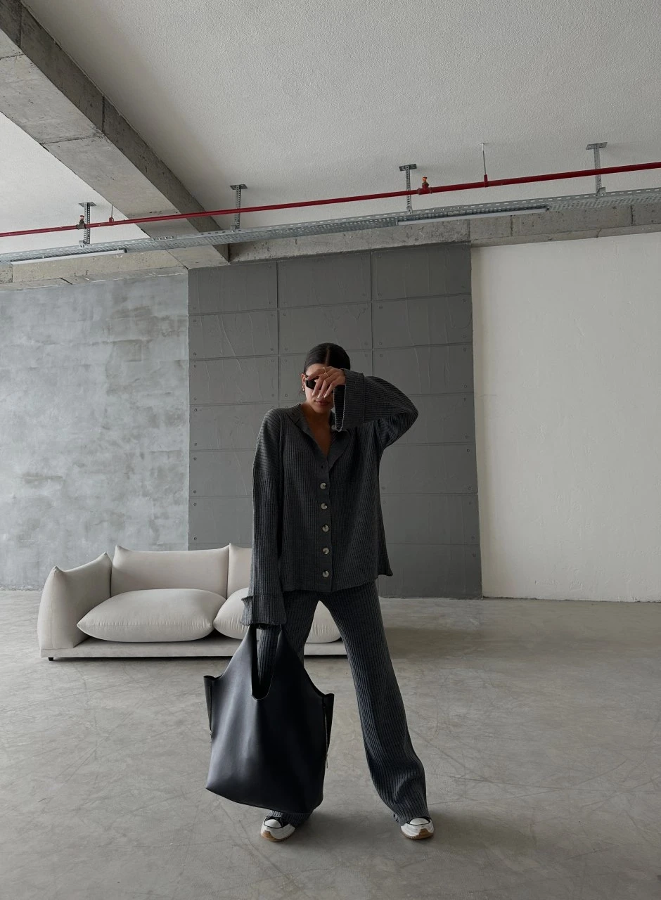 Düğmeli Triko Takım