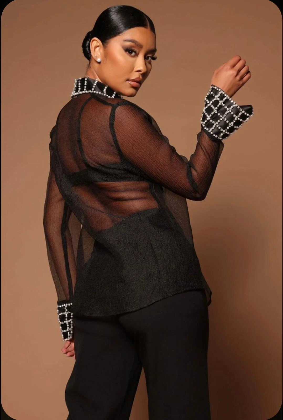 İthal Fransız Dantel  Kumaş İncı Detaylı Gömlek