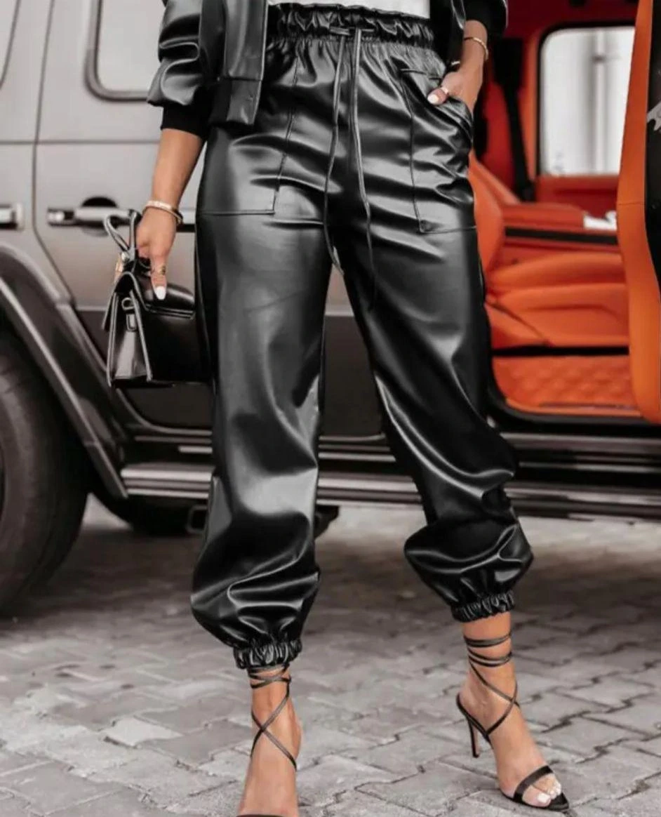 Lıkralı Deri Kumaş  Pantolon Ceket Takım