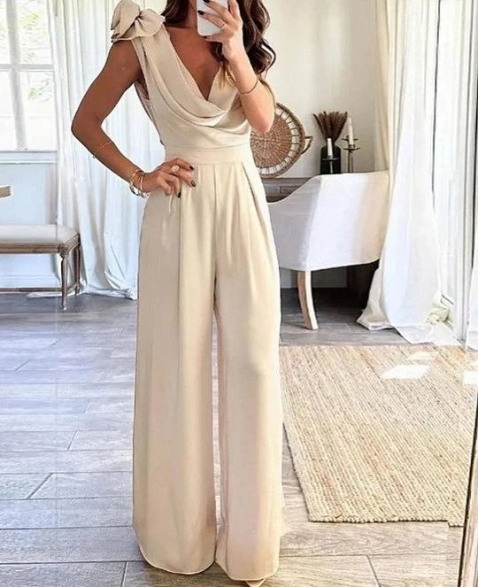 Omuzları Gül İşlemeli Tasarım Tulum