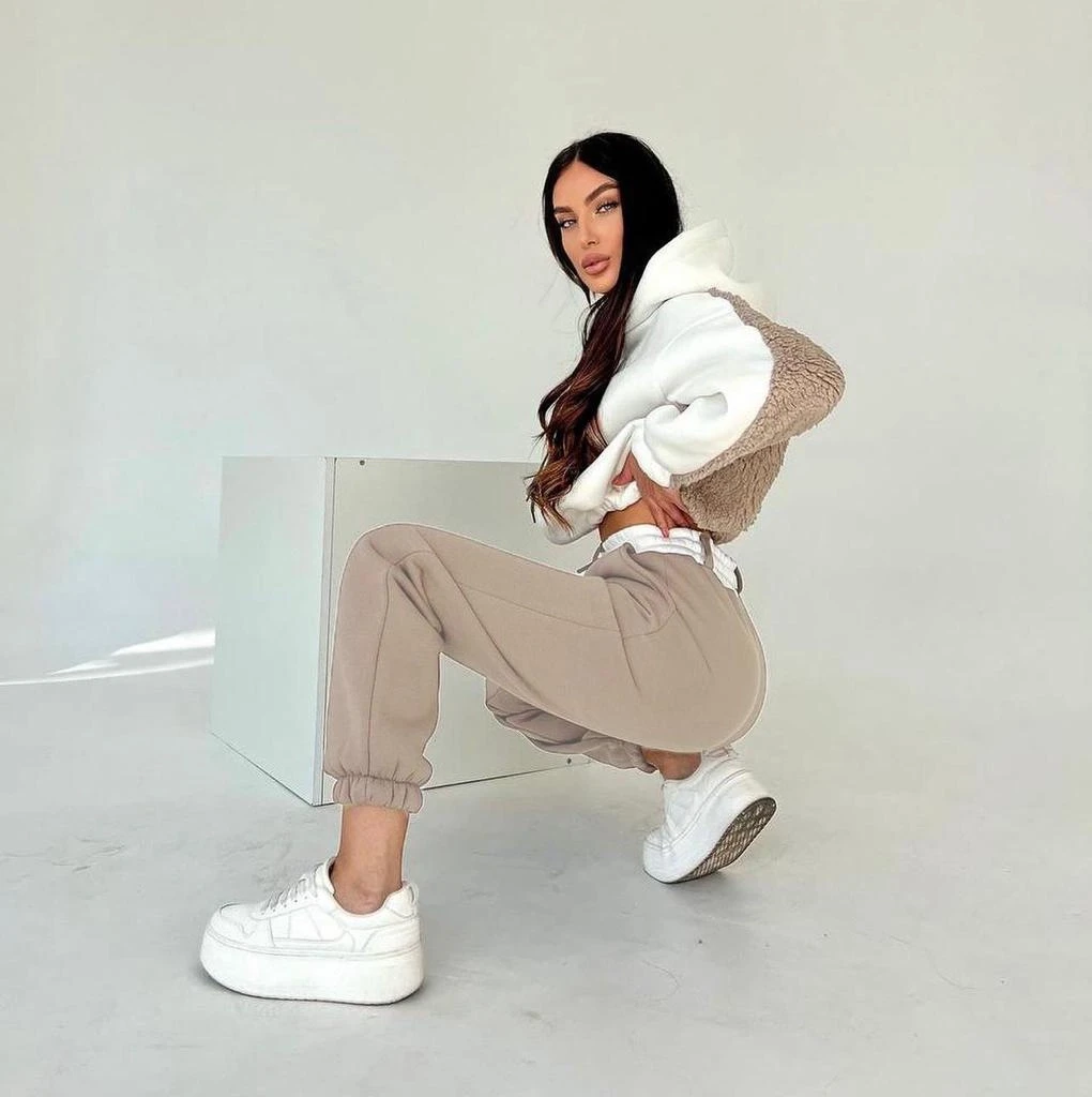 **Ön Sipariştedir 14 Kasımda Kargolanıcak** 3 İplik Kolları Polar Detaylı Tasarım Takım