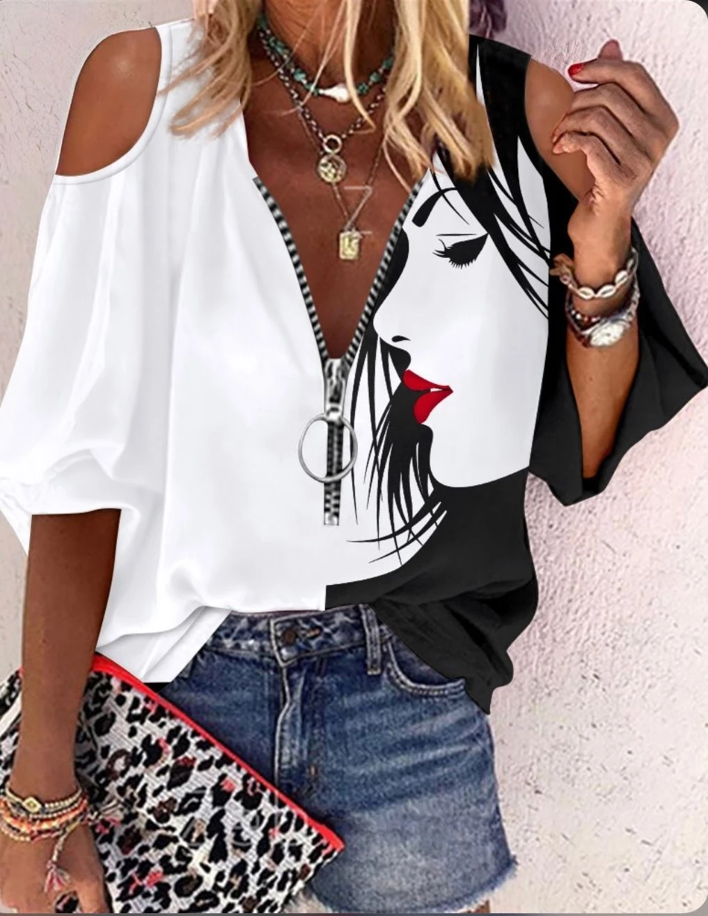 Özel Tasarım Omuz & Fermuar Detaylı Gömlek