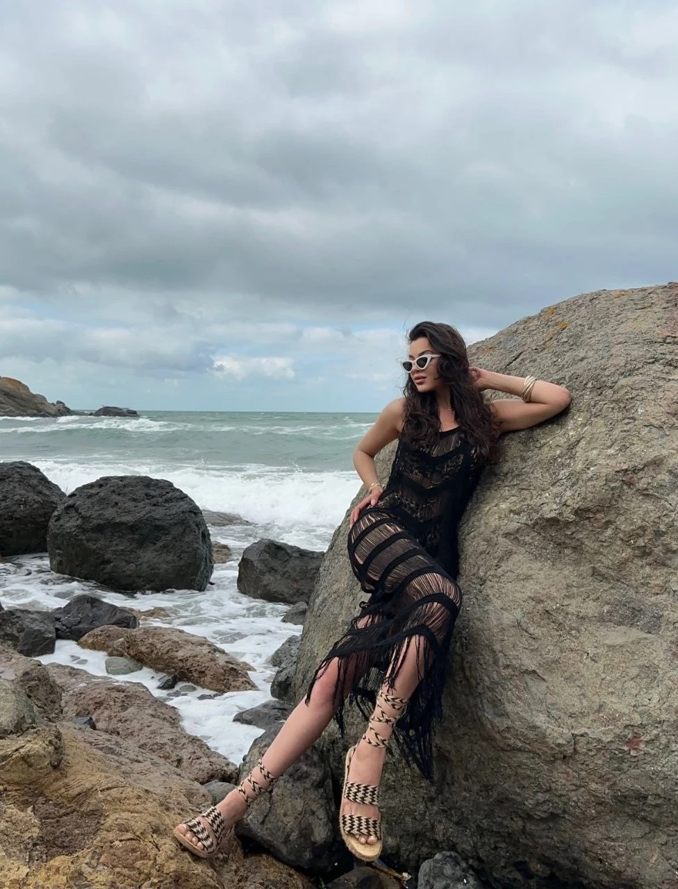 Püsküllü Ve File Detaylı Pareo Elbise