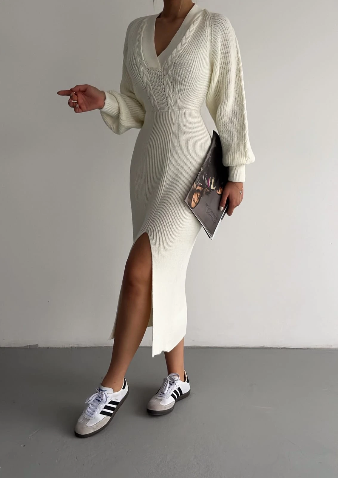 Saç Örgü Model V Yaka Yırtmaçlı Triko Elbise