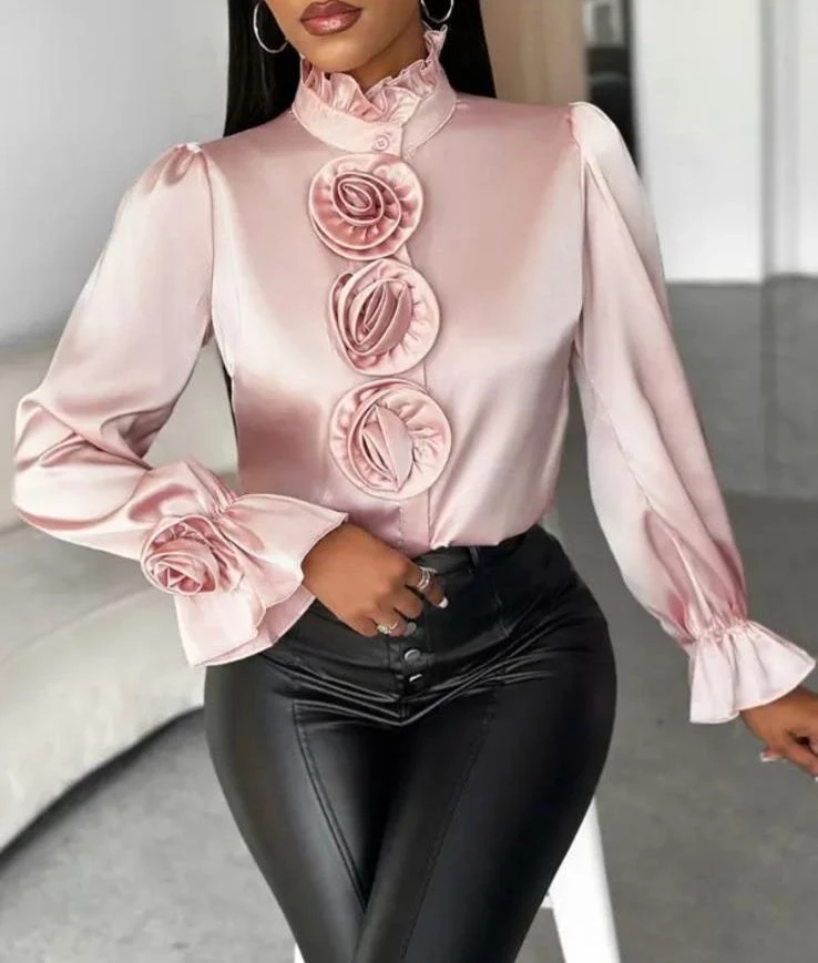 Saten Kumaş Gül Detaylı Gömlek