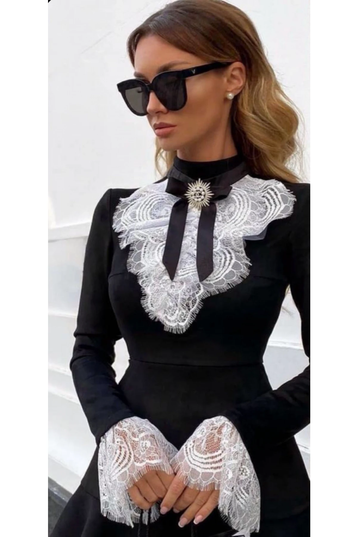 Scuba Dalgıç Kumaş İthal Dantel ve Bronş Detaylı Elbise