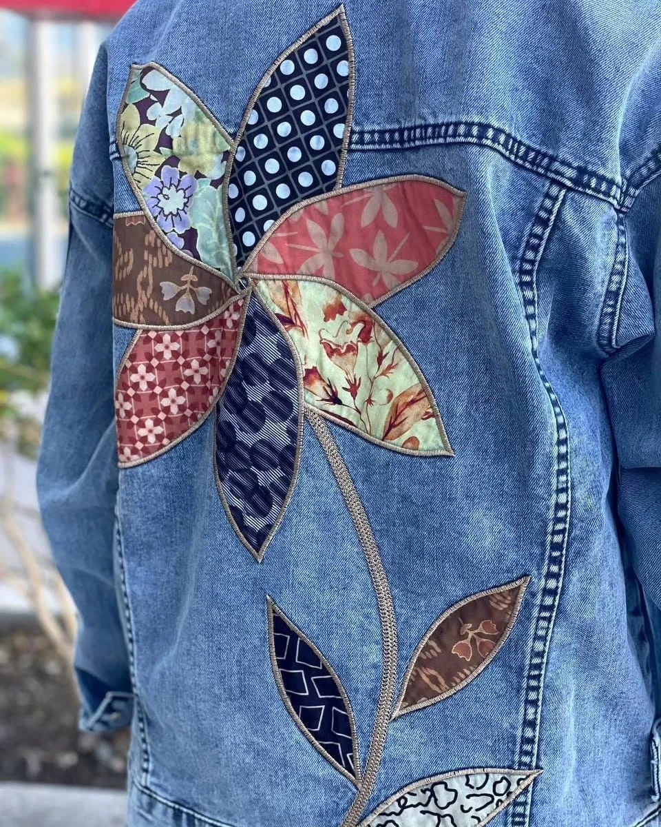 Sırtı Aplik Nakış Detaylı Salaş Jean Ceket