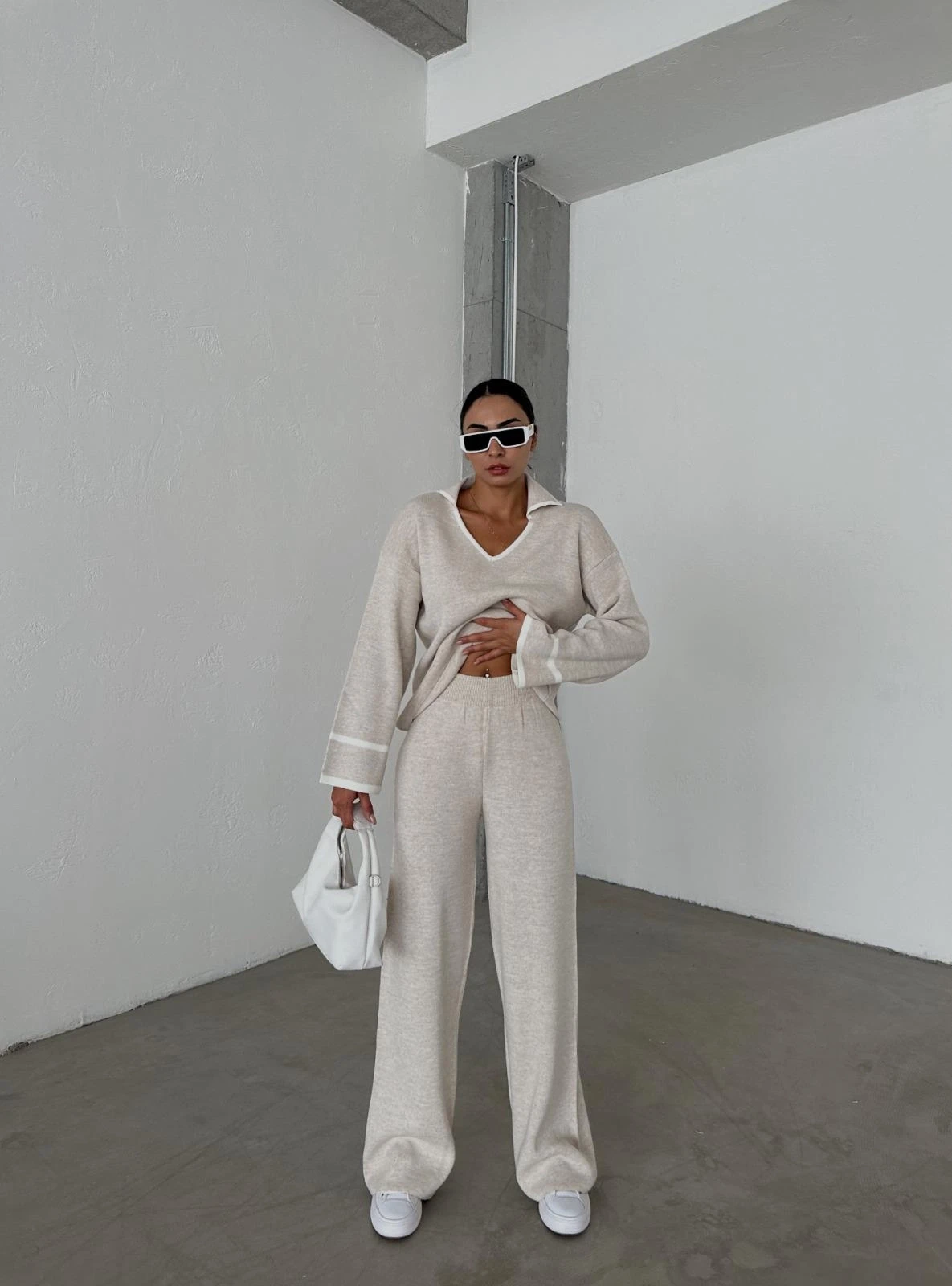 V Yaka Biyeli Triko Takım