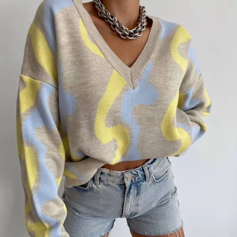 V Yaka Desenli Triko Kazak