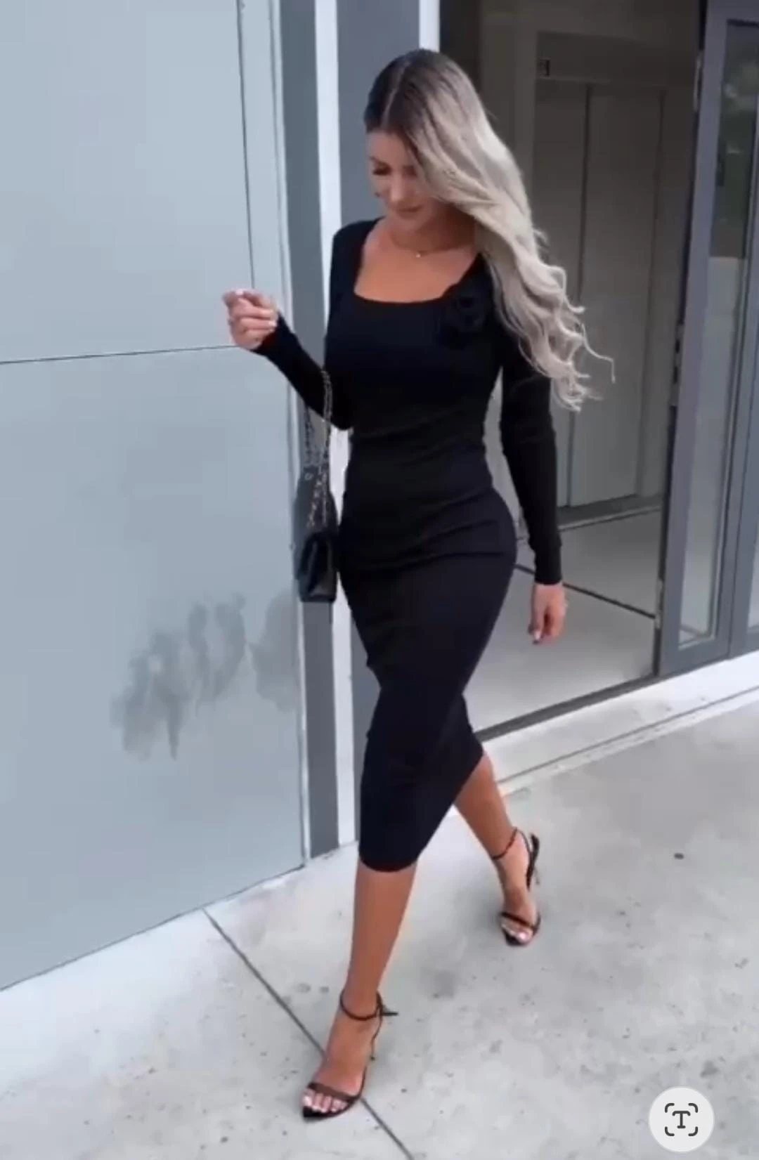 Yakası Çiçekli Kaşkorse Kalem Elbise