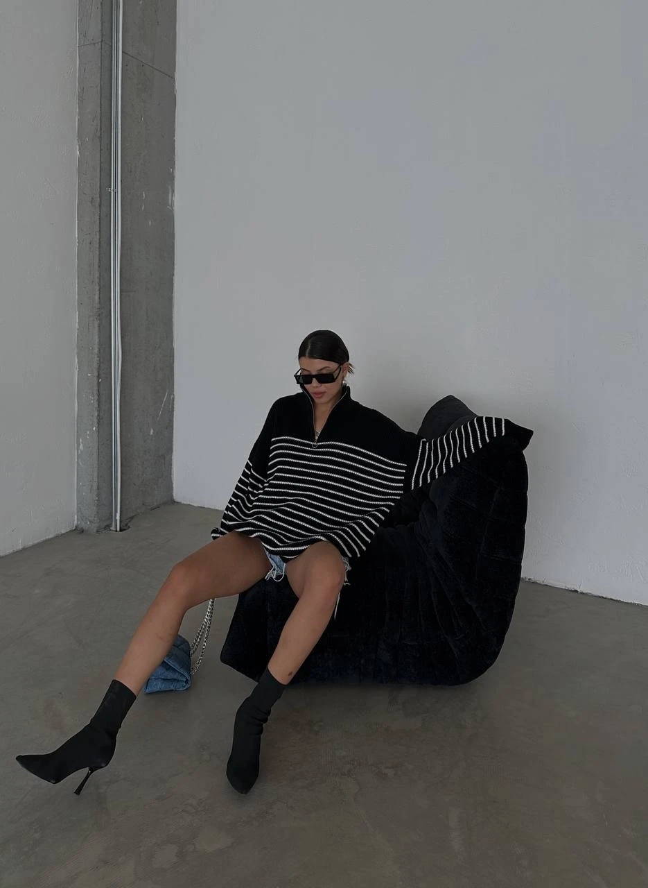 Yakası Fermuarlı Çizgili Triko