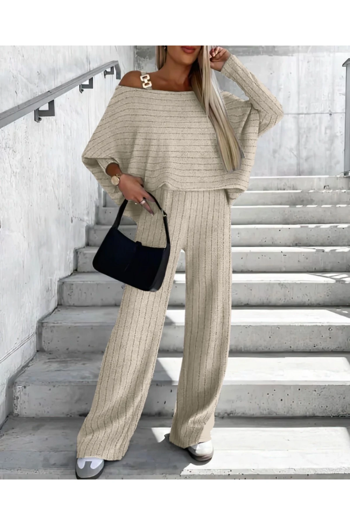 Yakası Tokalı Kaşkorse Kumaş Takım