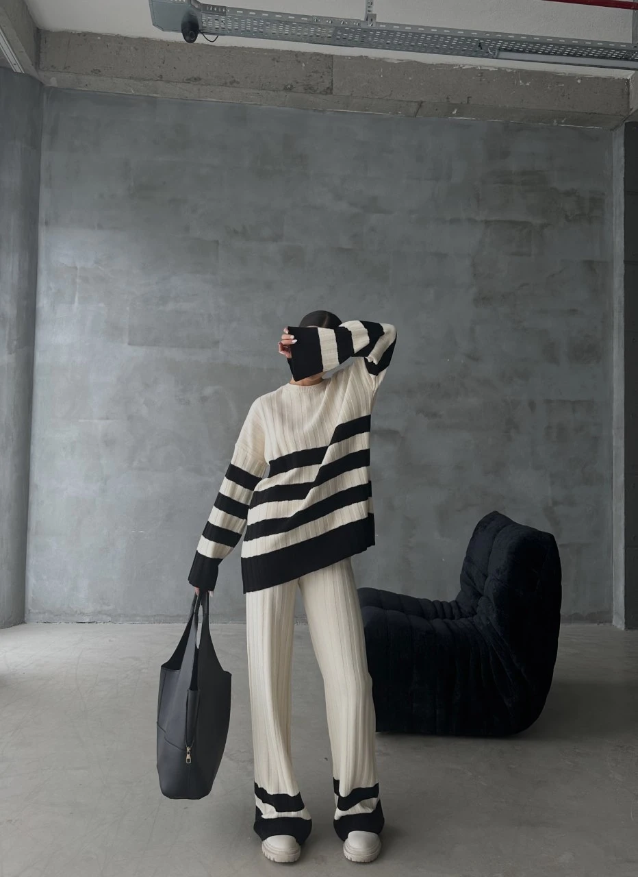 Z@R@ Model İpek Triko Takım