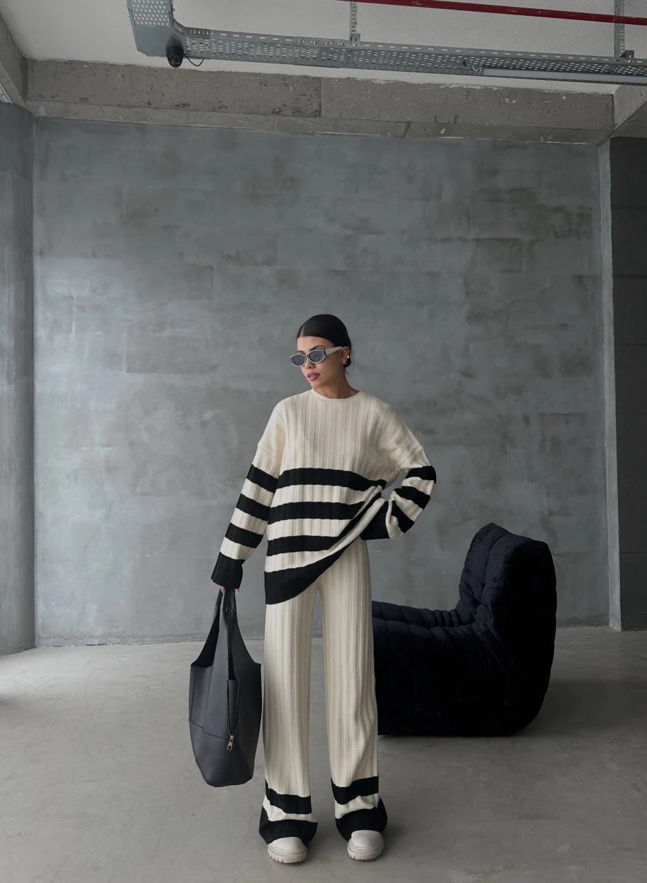 Z@R@ Model İpek Triko Takım