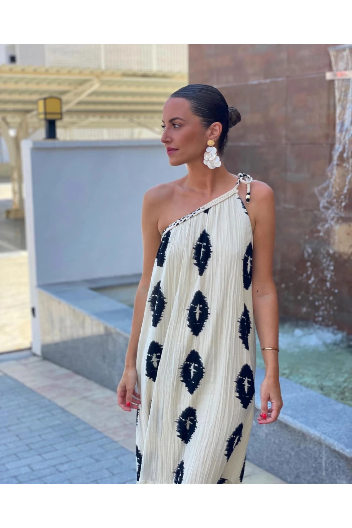 Z@R@ Model Tek Omuz Elbise