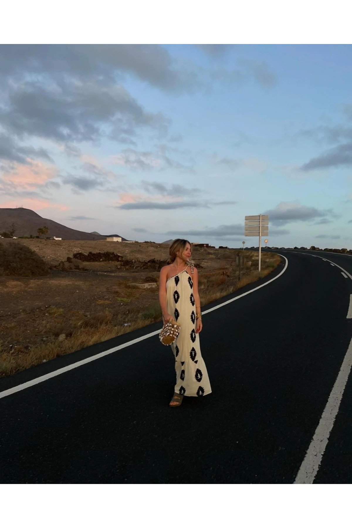 Z@R@ Model Tek Omuz Elbise