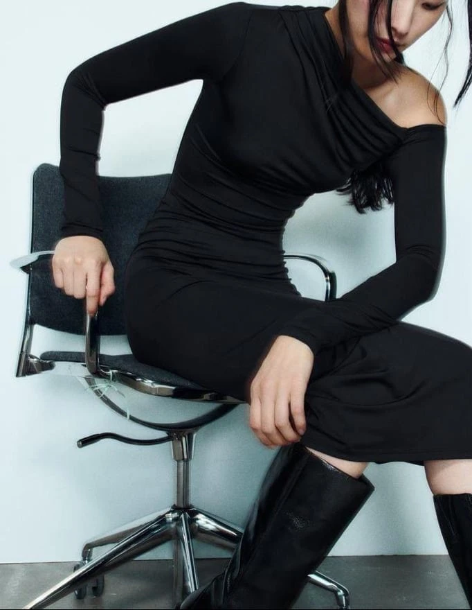 Z@R@ Sandy Kumaş Omuz Tasarım Elbise