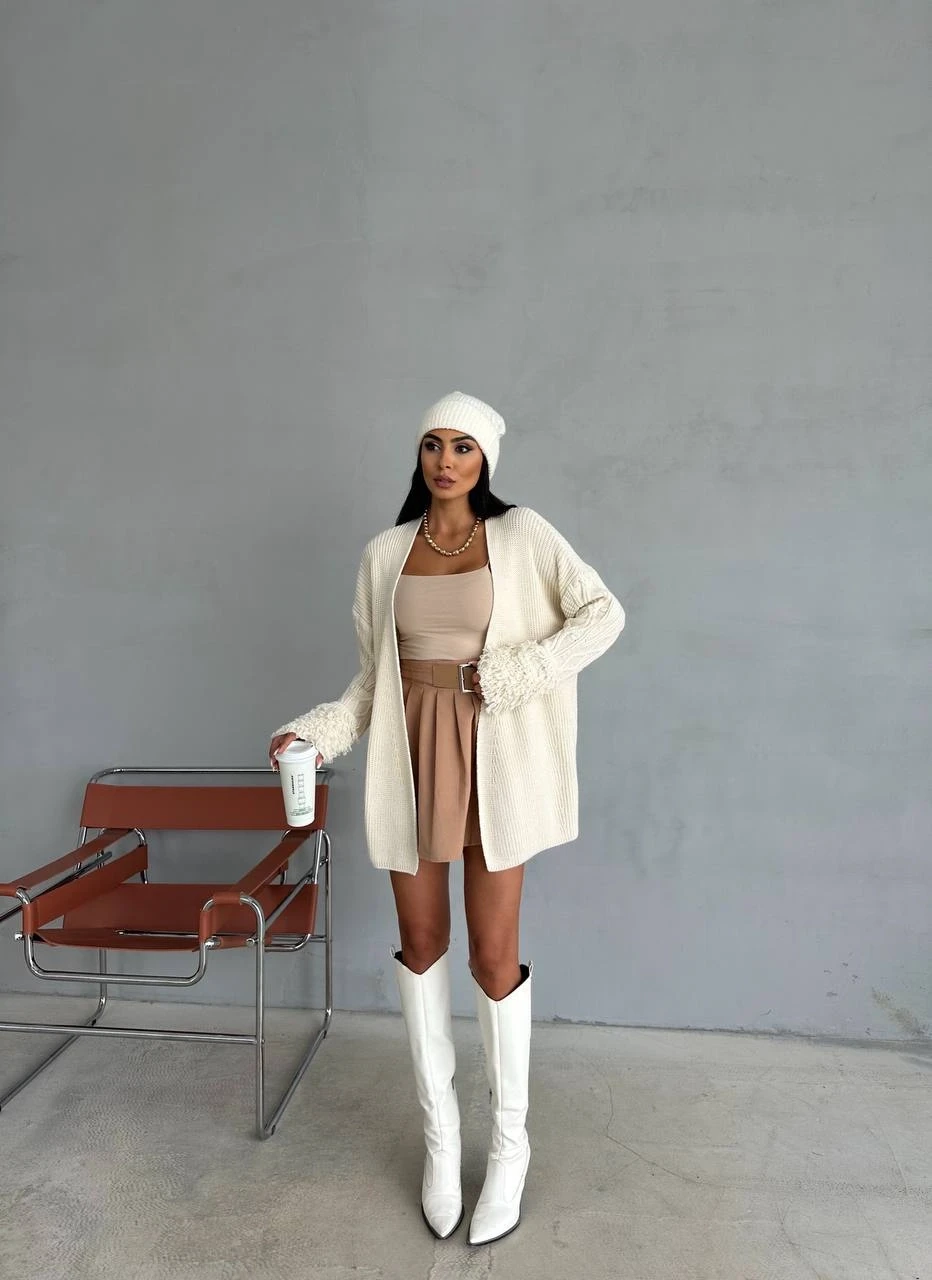 Bilekleri Kırçıllı Triko Hırka